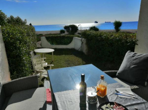 APARTAMENTO BAJO NATURISTA A PIE DE PLAYA.